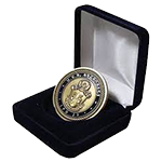 Velvet box<br><p style="font-size: 11px;">Velvet box is perfect for presenting and packaging challenge coins.</p> 